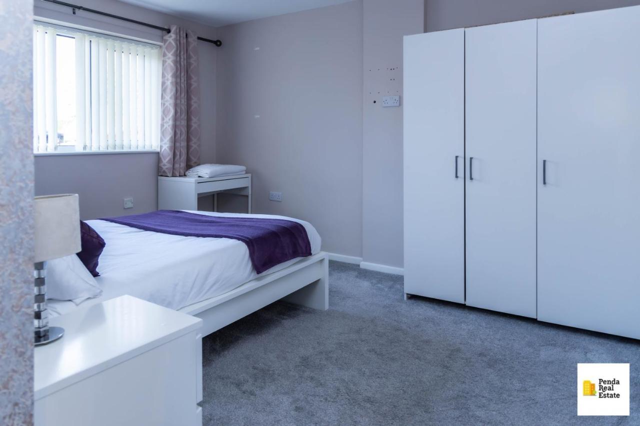 Penda Contractor And Leisure Guests Nottingham Villa Екстериор снимка