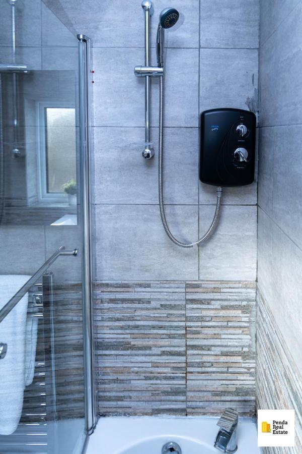 Penda Contractor And Leisure Guests Nottingham Villa Екстериор снимка