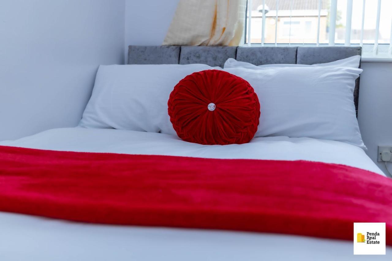Penda Contractor And Leisure Guests Nottingham Villa Екстериор снимка